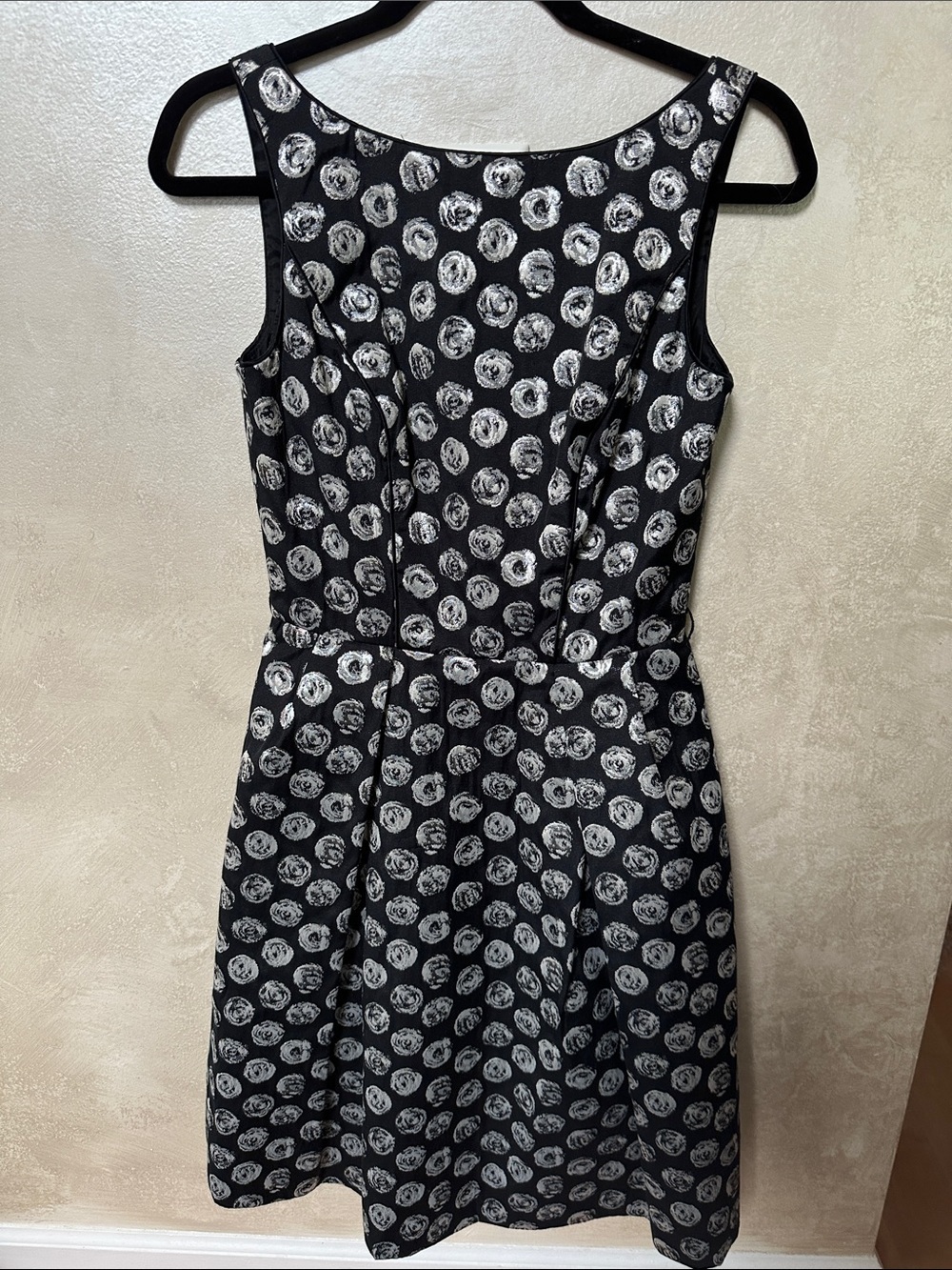 Theia Sleeveless Black Dress with Silver Polka Print size 4